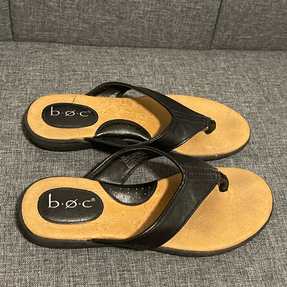 b.o.c black sandals, Flip-flops Size 7 - Picture 4 of 9